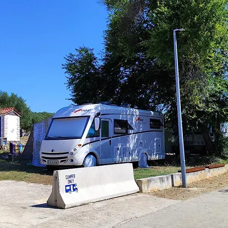 Camper Relax For 4 With Clima אתר קמפינג *